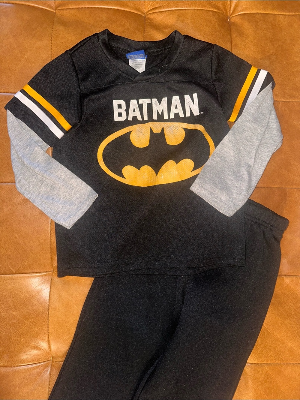 Batman Black and Yellow Kids Two-Piece Set Sweatpants Long Sleeve Jersey 4T